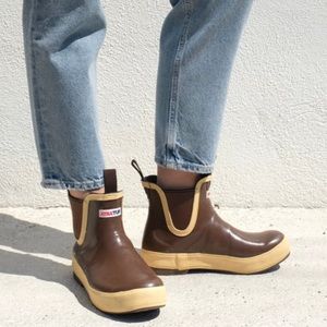 XTRATUF Legacy Deck Boot. Brown. Size 10.